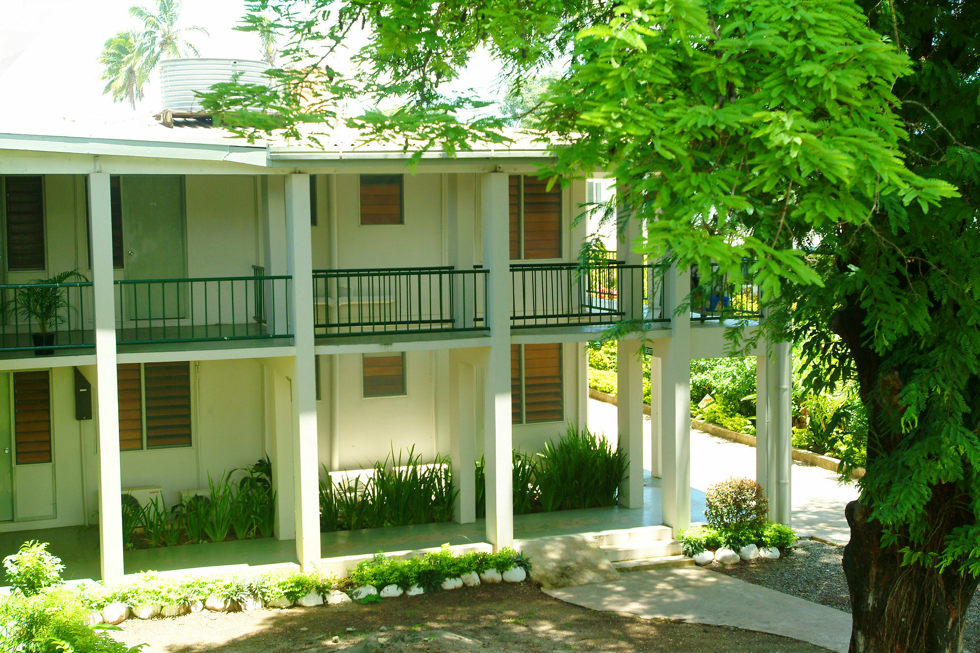 Hexagon International Hotel, Villas & Spa Nadi Exterior photo