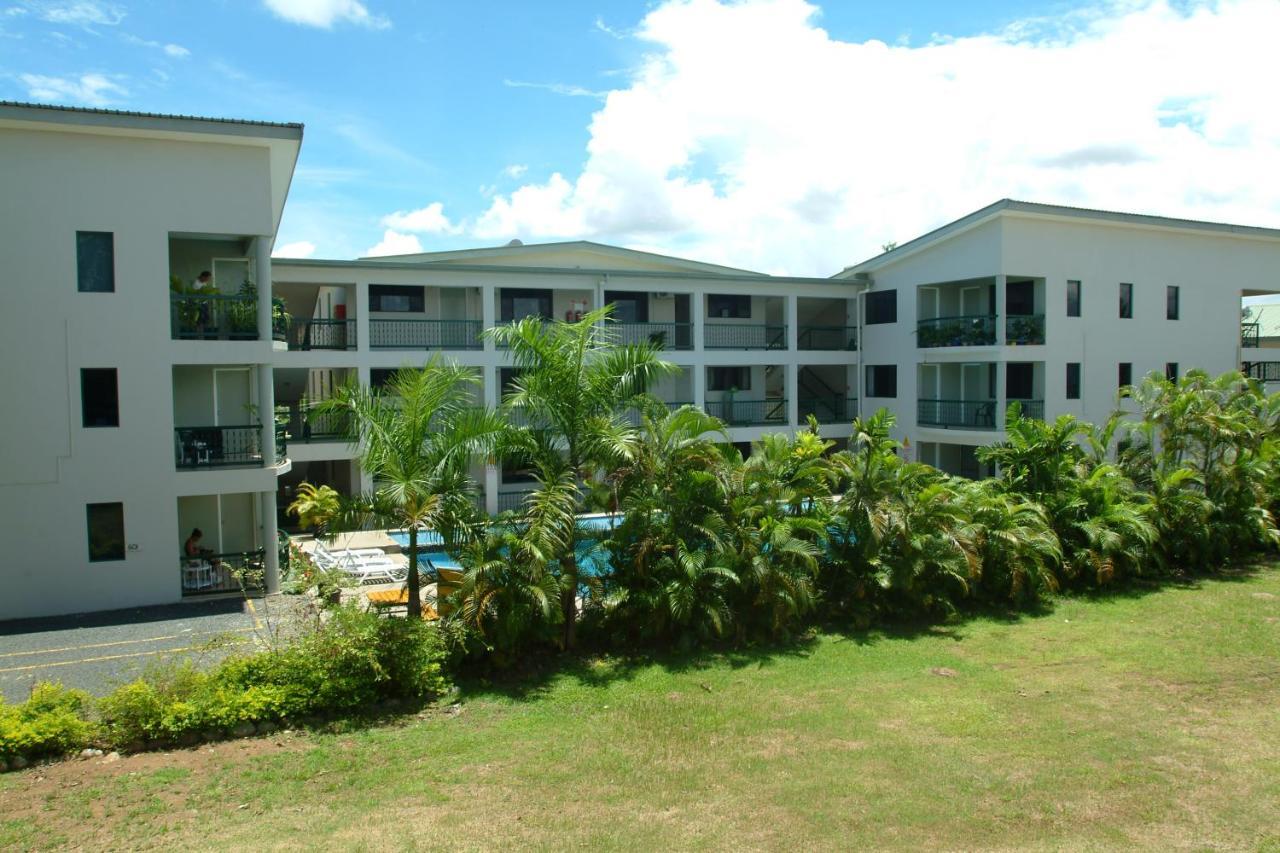 Hexagon International Hotel, Villas & Spa Nadi Exterior photo